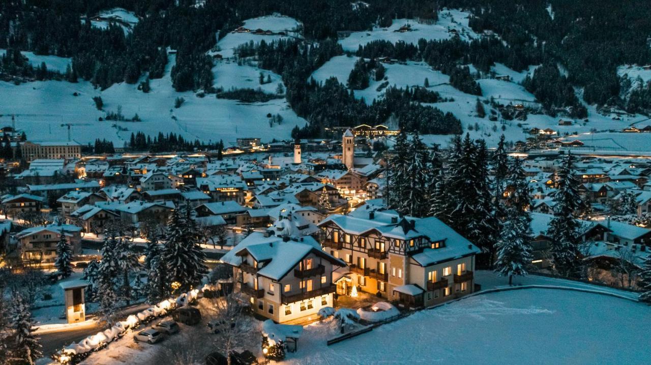 Hotel Villa Waldheim San Candido Exterior foto