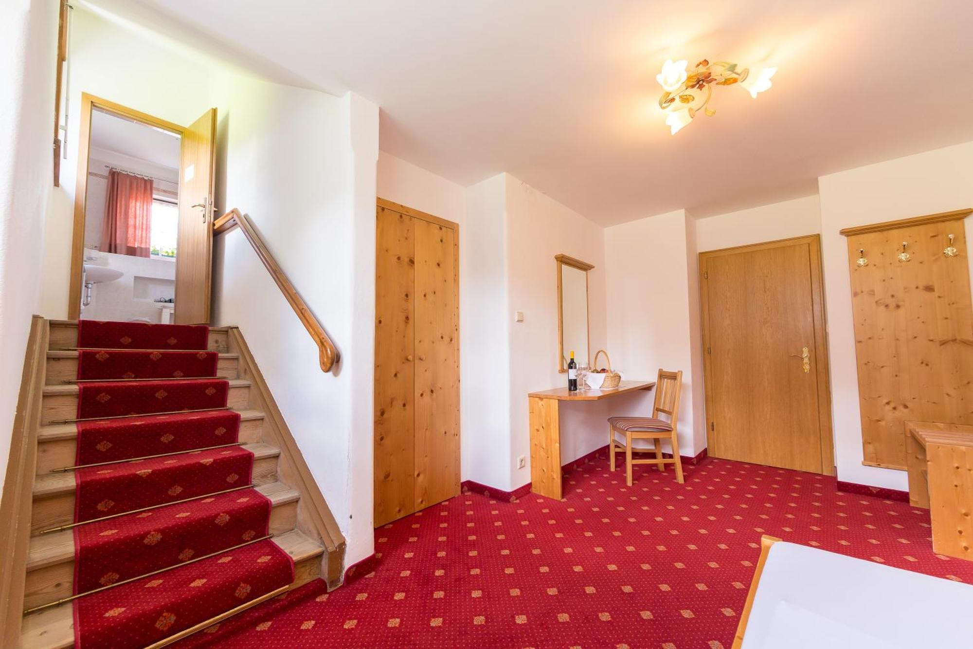 Hotel Villa Waldheim San Candido Habitación foto